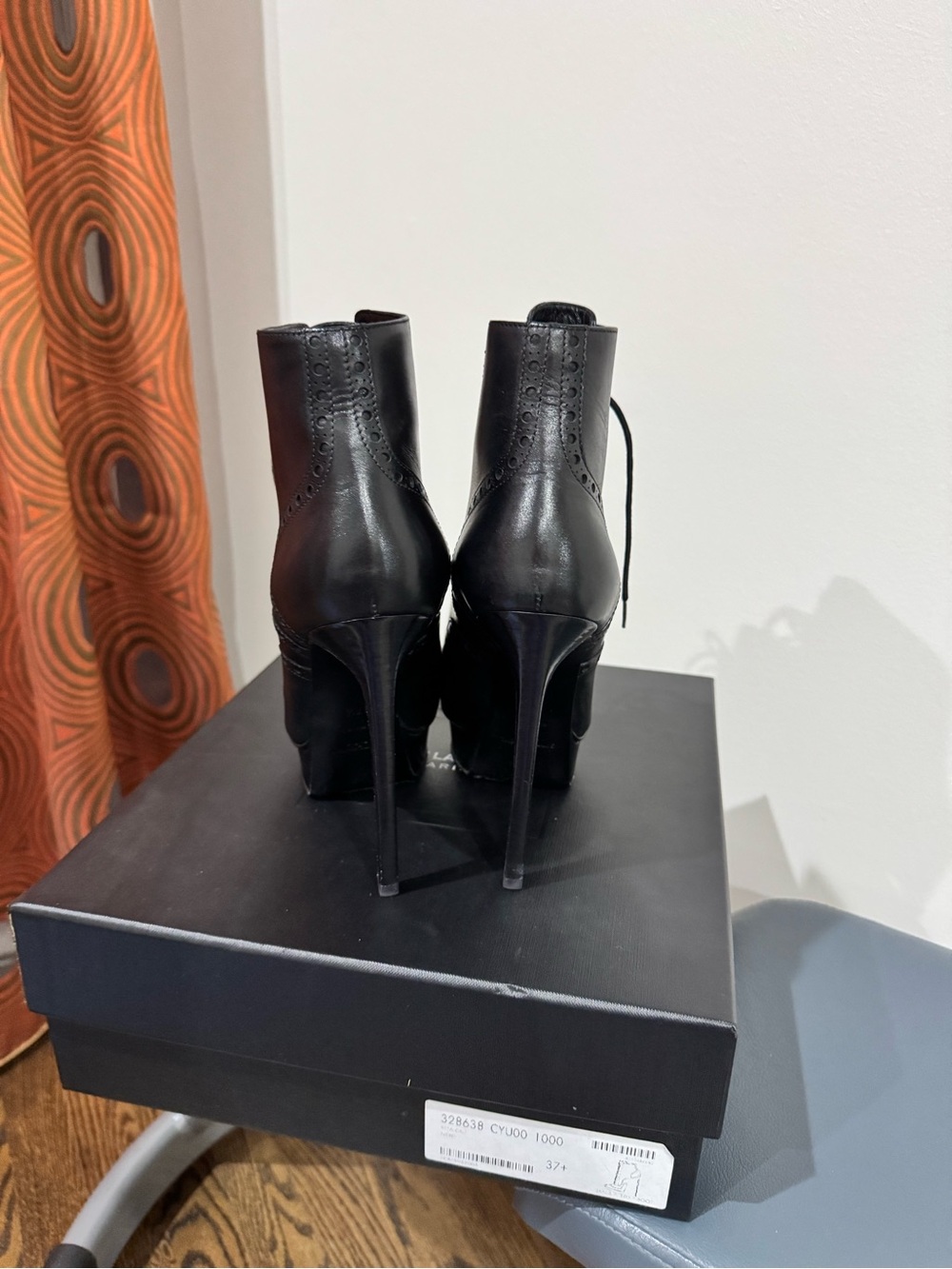 YSL Classic Black Leather Lace-Up Platform Ankle Boots - Picture 5 of 7